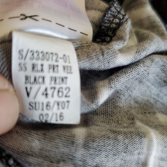 Old Navy Cutout Back Stretch Top Womens  L Black White Print Knit Short Sleeve - Picture 16 of 16